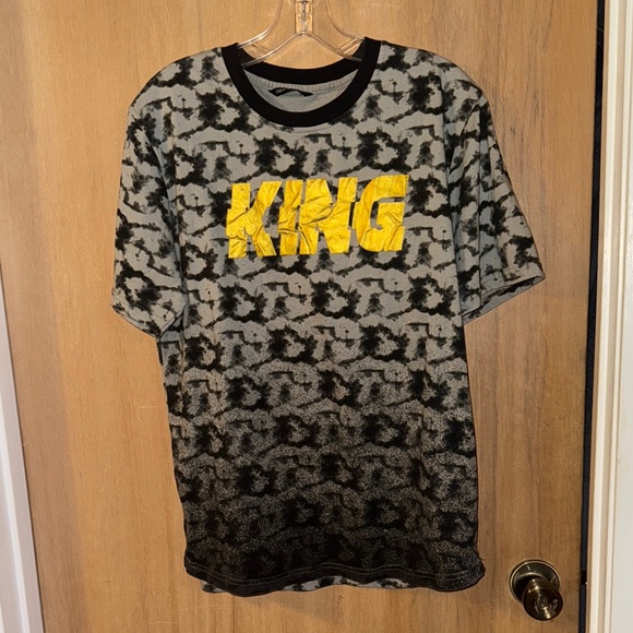 Distortion Other - King Graphic Men's Tee - Black and Yellow